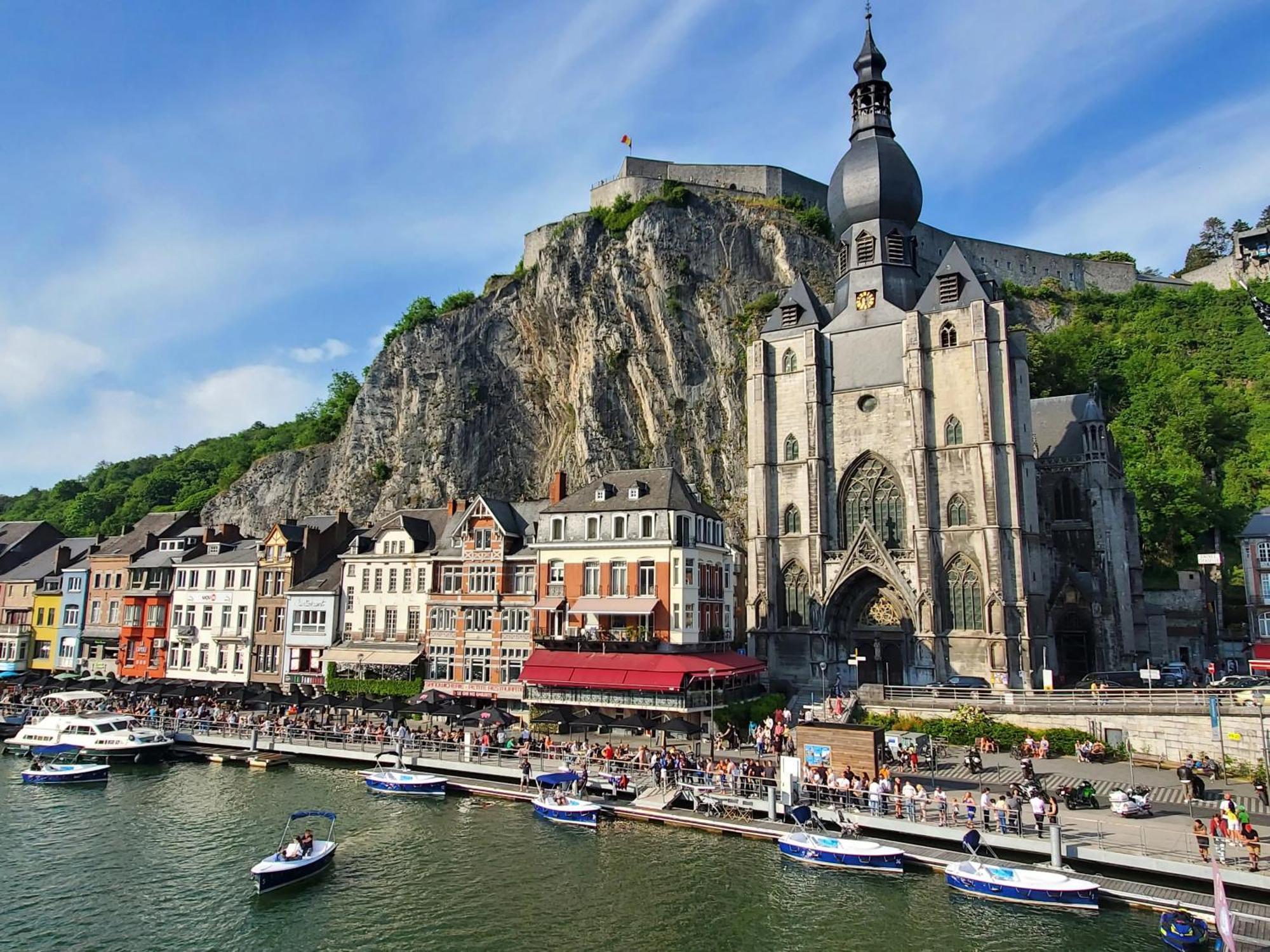 A Deux Patenier De Dinant Exterior photo